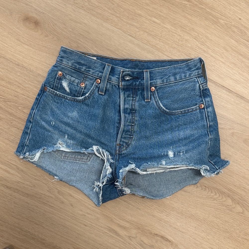 Levi’s 501 high rise shorts